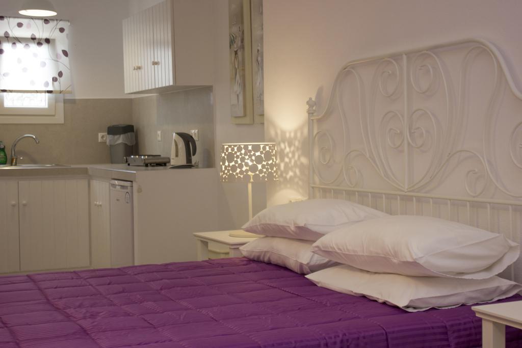 Anixi Hotel Ornos  Bilik gambar